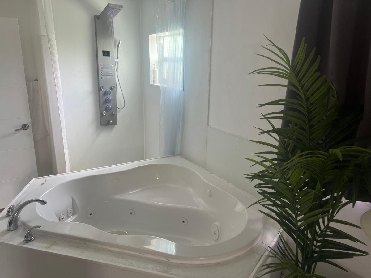 Miami Haven By Airport Villa Exterior foto